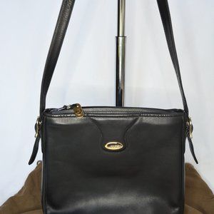 Gucci Script Logo Black Leather Shoulder Bag